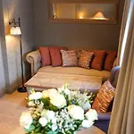 Lebeaubylivingroom Hotel