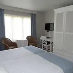 Lebeaubylivingroom Otel 3*