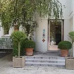 Otel Lebeaubylivingroom 3*