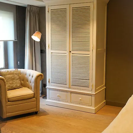 Hotel Lebeaubylivingroom Knokke-Heist