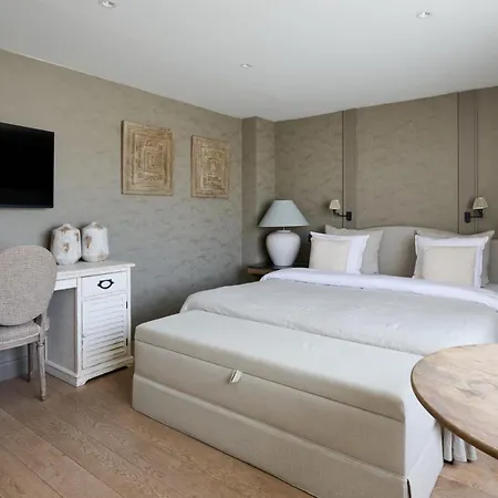 Hotel Lebeaubylivingroom Knokke-Heist