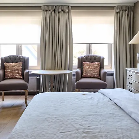Hotel Lebeaubylivingroom
