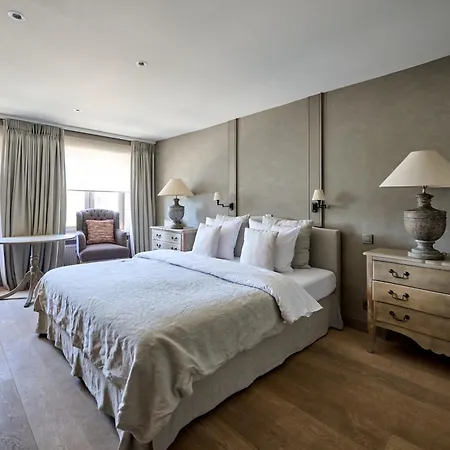 Hotel Lebeaubylivingroom Knokke-Heist