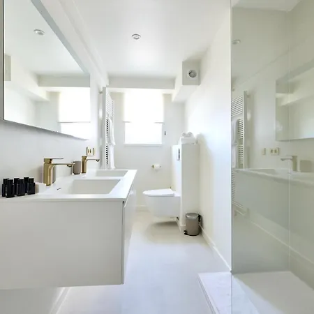 Hotel Lebeaubylivingroom Knokke-Heist