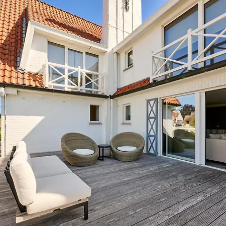 Hotel Lebeaubylivingroom Knokke-Heist