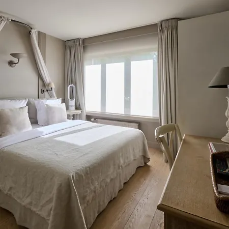 Hotel Lebeaubylivingroom