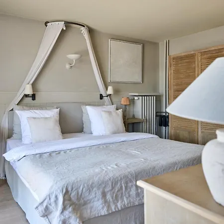 Lebeaubylivingroom Hotel