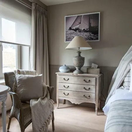 Hotel Lebeaubylivingroom 3*